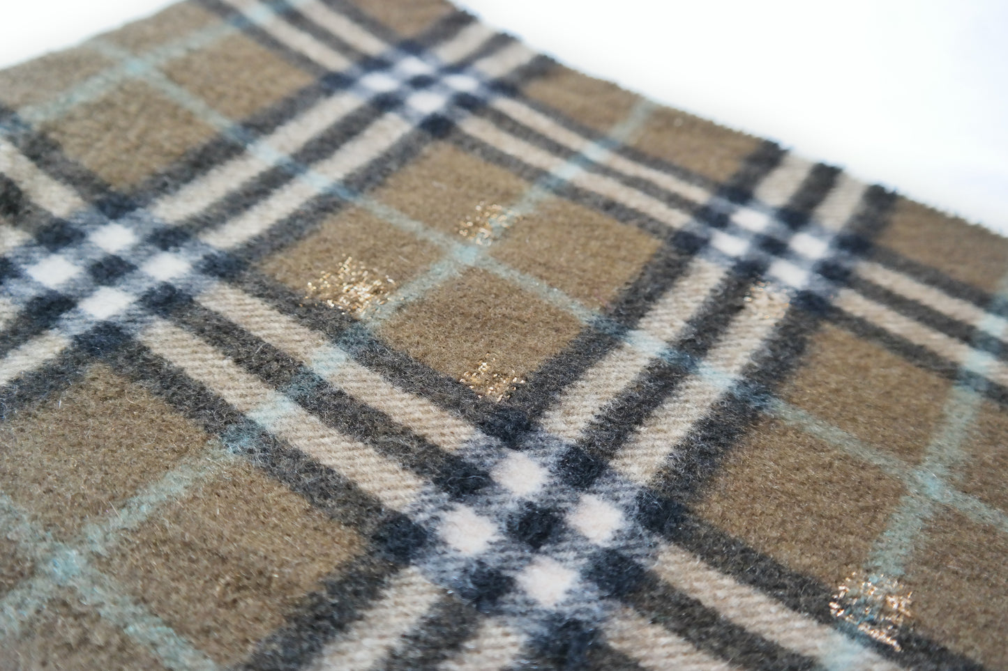 Kaschmir Schal Burberry in Olivgrün mit Tartanmuster und goldenen Reparaturen