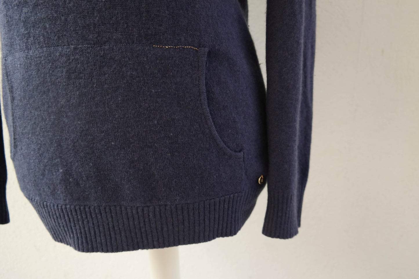 Sweater S