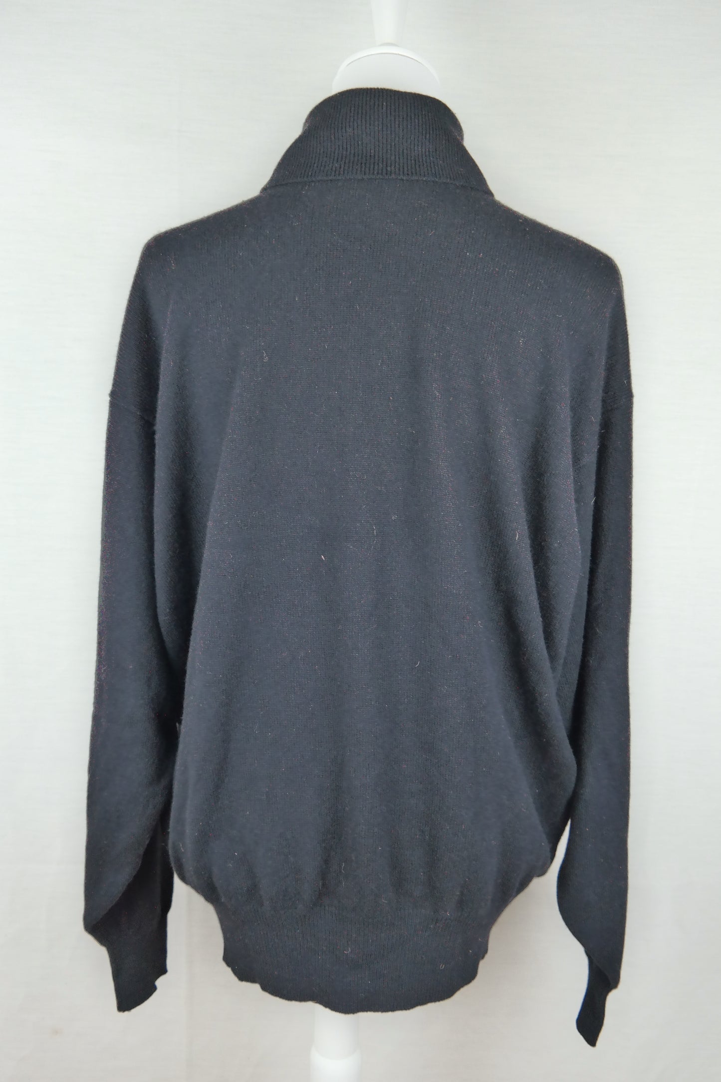Sweater S