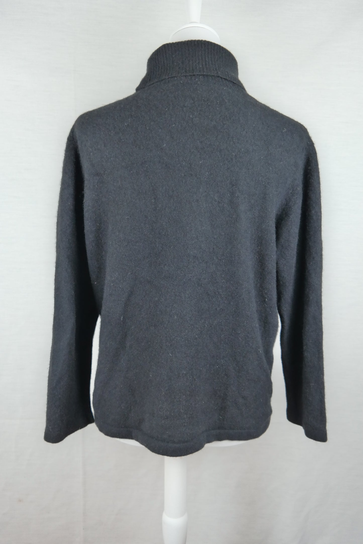 Pullover in Schwarz Rollkragen L