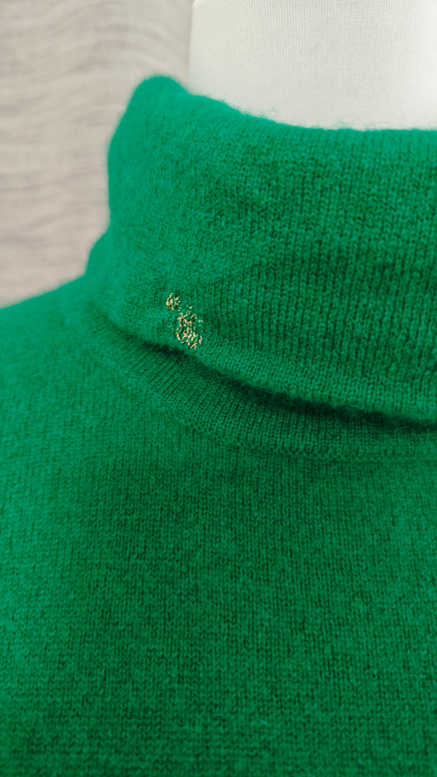 Pullover in Grün mit lockerem Rollkragen L - XL